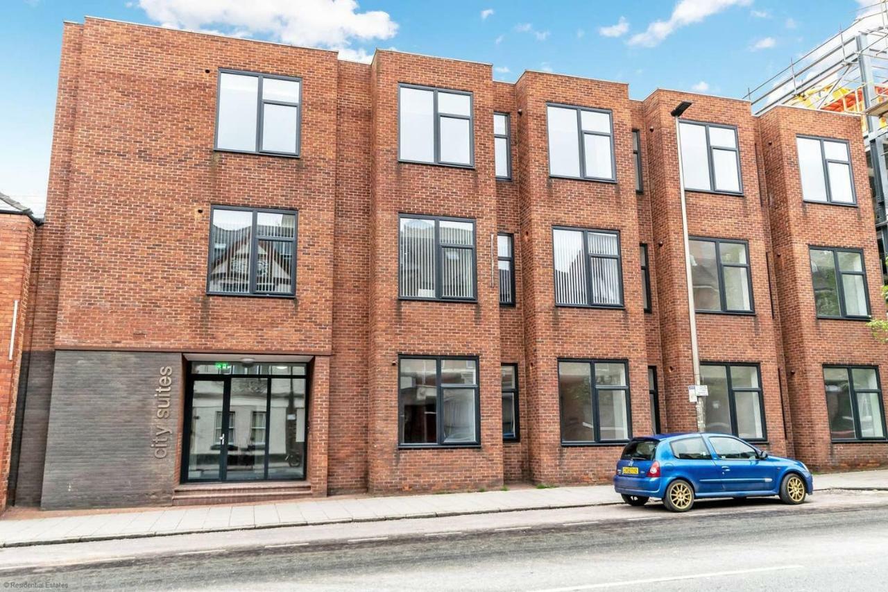 Luxury 1 Bed Apartment In City Centre With Parking Chester Exterior photo
